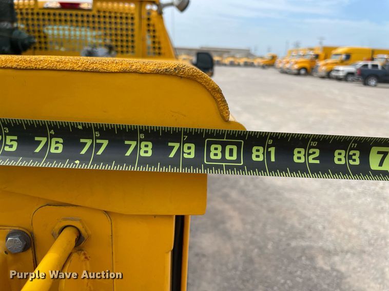 image for item MY9524 2017  Ford F350 Super Duty XL  utility bed pickup truck