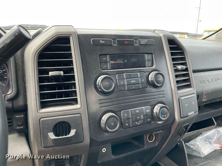 image for item MY9524 2017  Ford F350 Super Duty XL  utility bed pickup truck