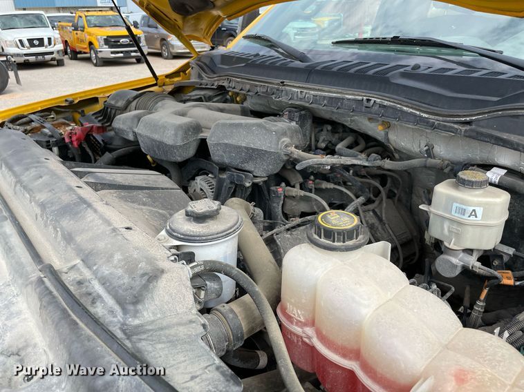 image for item MY9524 2017  Ford F350 Super Duty XL  utility bed pickup truck