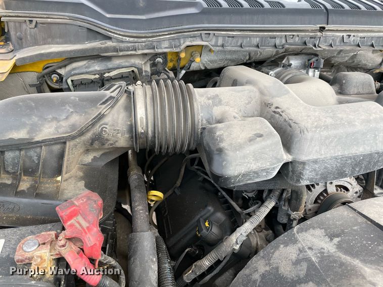 image for item MY9524 2017  Ford F350 Super Duty XL  utility bed pickup truck