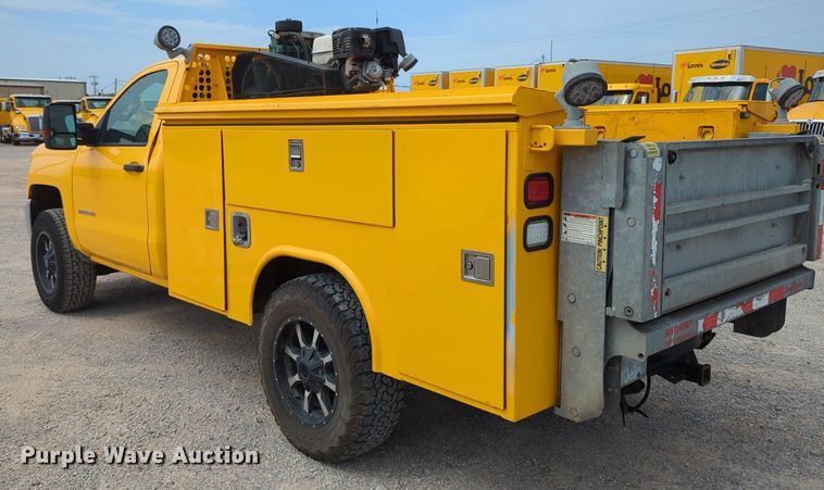 image for item MY9525 2017  Chevrolet Silverado 3500HD  utility bed pickup truck