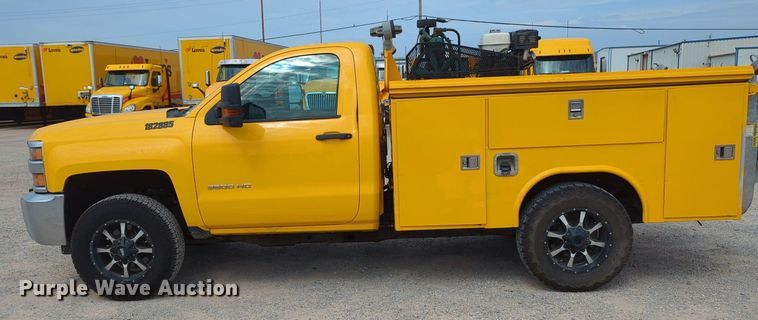 image for item MY9525 2017  Chevrolet Silverado 3500HD  utility bed pickup truck