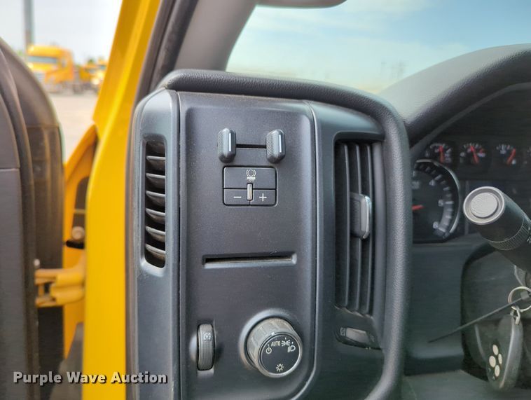 image for item MY9525 2017  Chevrolet Silverado 3500HD  utility bed pickup truck