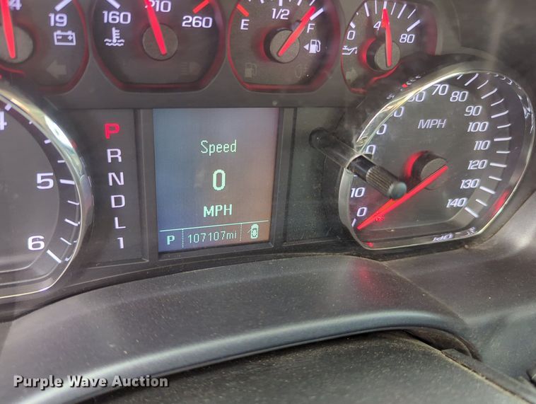 image for item MY9525 2017  Chevrolet Silverado 3500HD  utility bed pickup truck