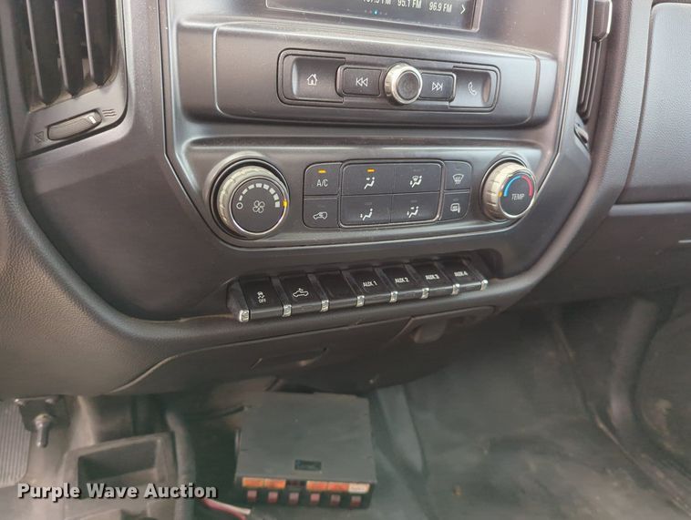 image for item MY9525 2017  Chevrolet Silverado 3500HD  utility bed pickup truck