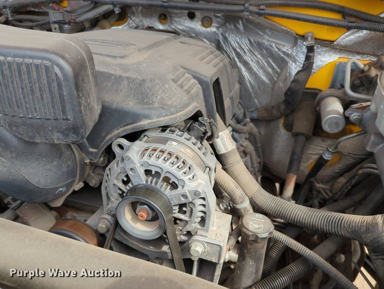 image for item MY9525 2017  Chevrolet Silverado 3500HD  utility bed pickup truck