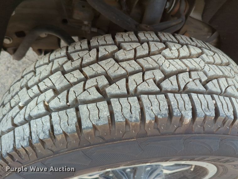 image for item MY9525 2017  Chevrolet Silverado 3500HD  utility bed pickup truck