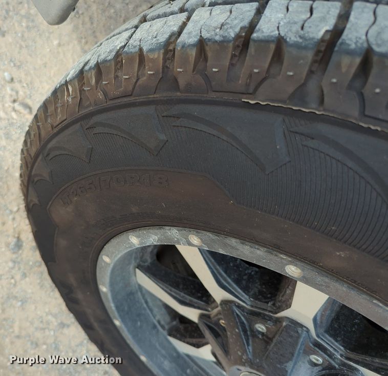 image for item MY9525 2017  Chevrolet Silverado 3500HD  utility bed pickup truck