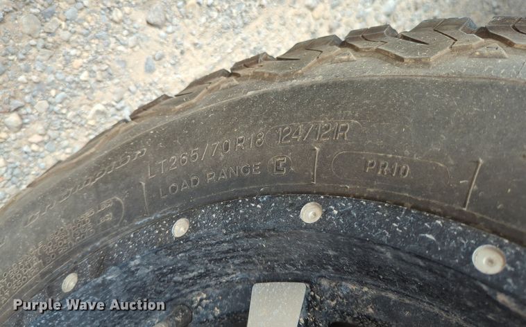 image for item MY9525 2017  Chevrolet Silverado 3500HD  utility bed pickup truck