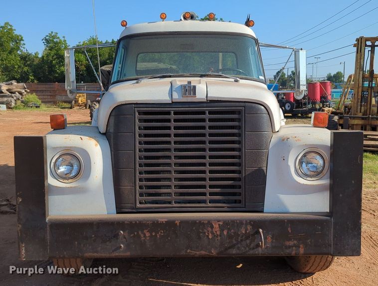 image for item MY9982 International Loadstar 1800 utility / service truck