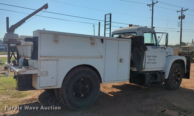 image for item MY9982 International Loadstar 1800 utility / service truck