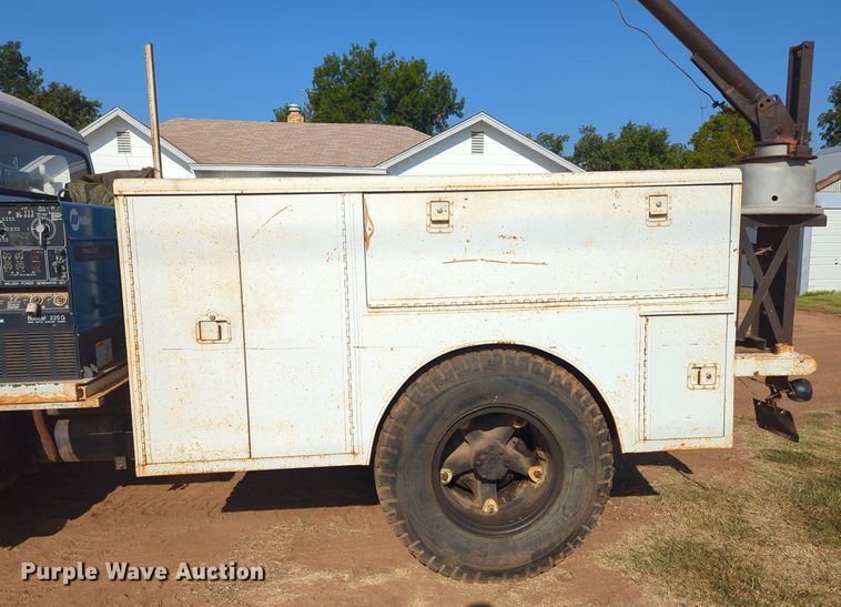 image for item MY9982 International Loadstar 1800 utility / service truck