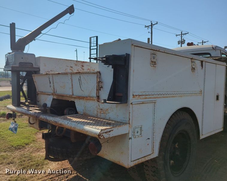 image for item MY9982 International Loadstar 1800 utility / service truck