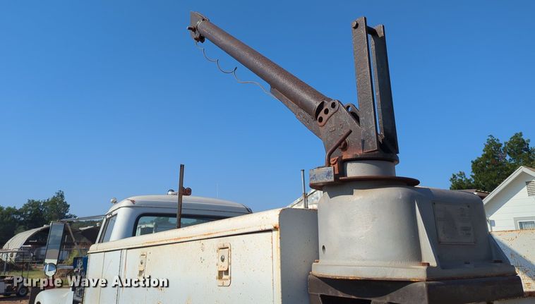 image for item MY9982 International Loadstar 1800 utility / service truck