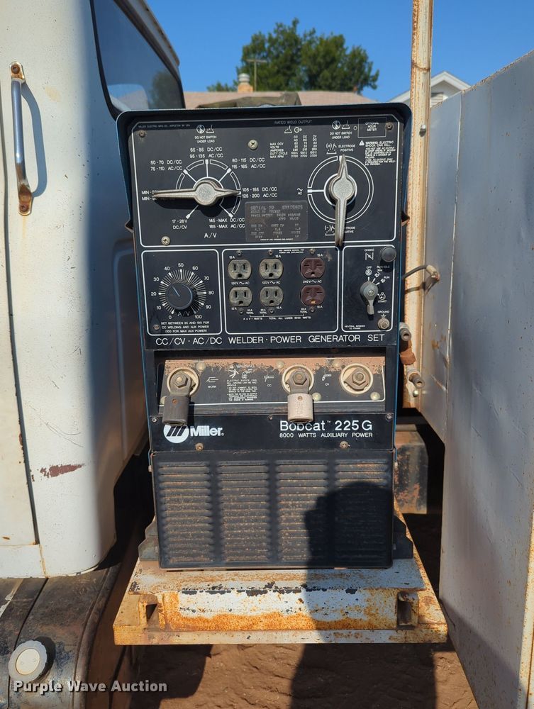 image for item MY9982 International Loadstar 1800 utility / service truck