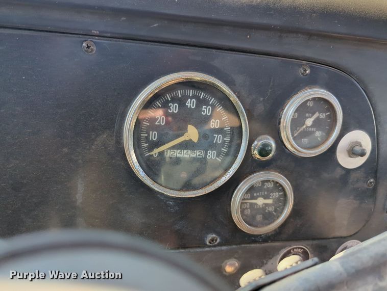 image for item MY9982 International Loadstar 1800 utility / service truck