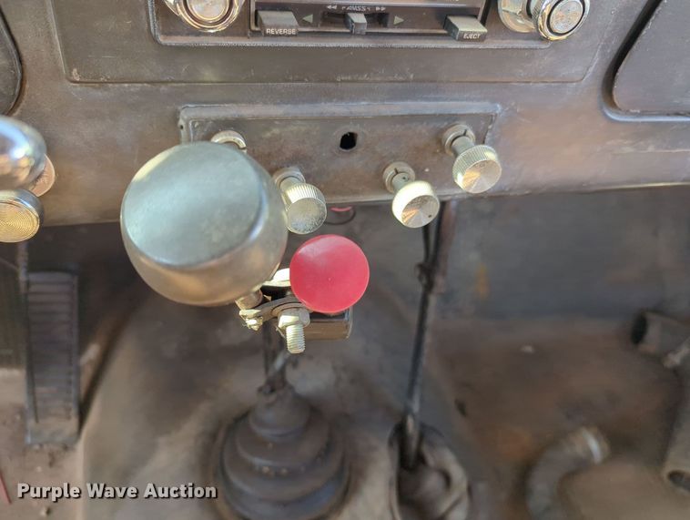 image for item MY9982 International Loadstar 1800 utility / service truck