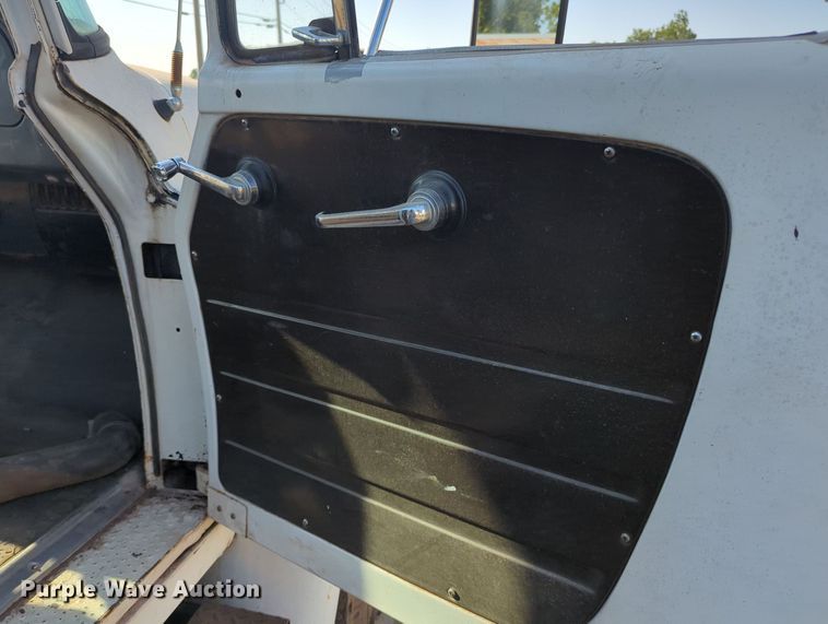 image for item MY9982 International Loadstar 1800 utility / service truck