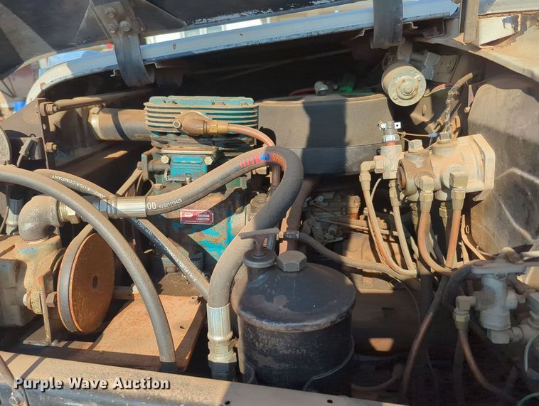 image for item MY9982 International Loadstar 1800 utility / service truck