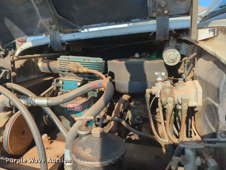 image for item MY9982 International Loadstar 1800 utility / service truck