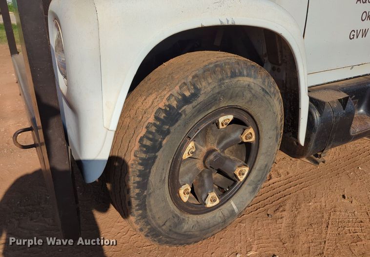 image for item MY9982 International Loadstar 1800 utility / service truck