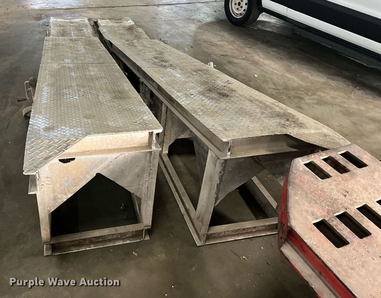 image for item NA9071 Chief EZ-Liner frame straightener