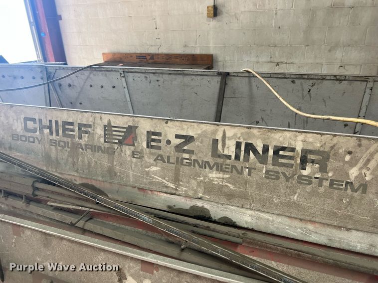 image for item NA9071 Chief EZ-Liner frame straightener