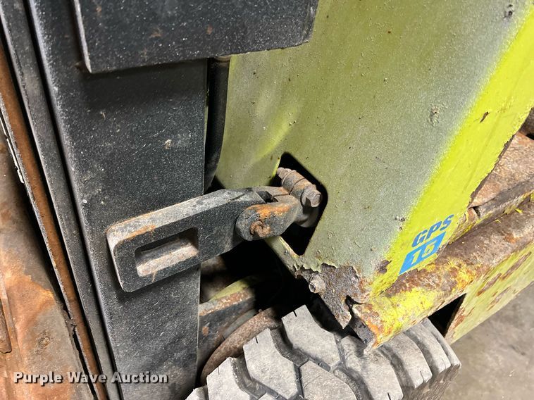 image for item NA9254 1994 Clark GPS15 forklift