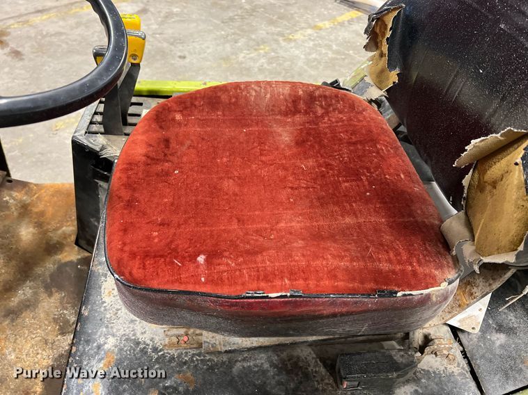 image for item NA9254 1994 Clark GPS15 forklift