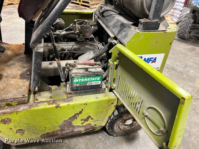 image for item NA9254 1994 Clark GPS15 forklift
