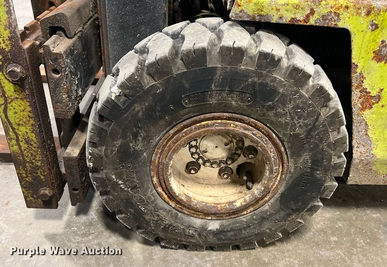 image for item NA9254 1994 Clark GPS15 forklift