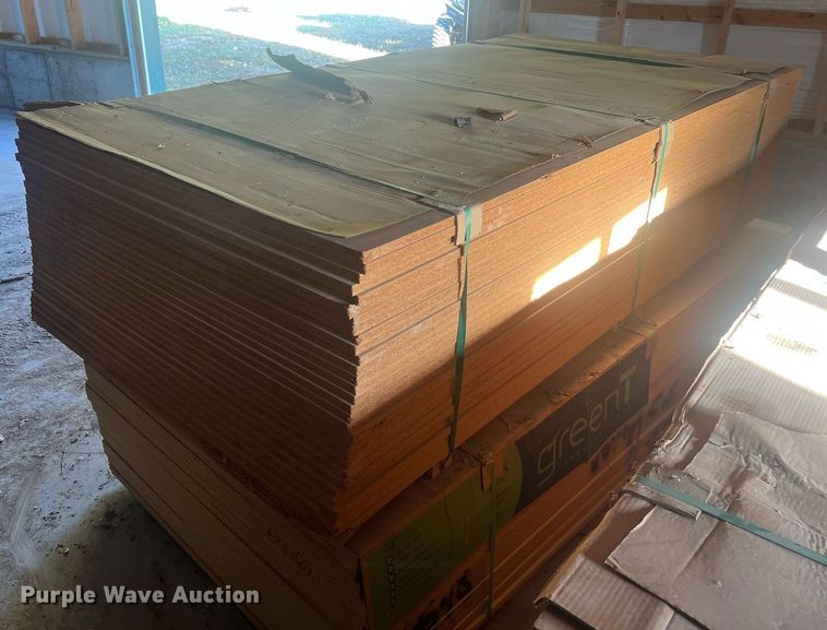 image for item NA9272 (4) bundles of veneer particle board