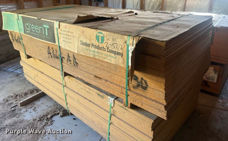 image for item NA9272 (4) bundles of veneer particle board