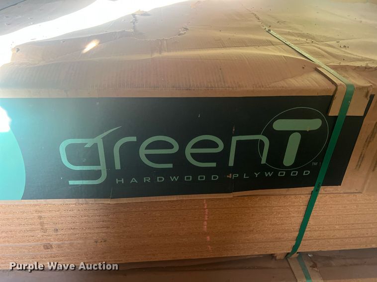 image for item NA9272 (4) bundles of veneer particle board