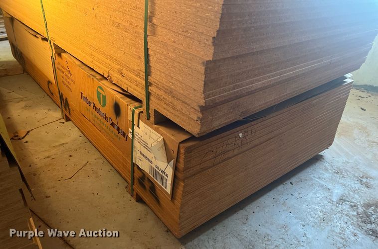 image for item NA9272 (4) bundles of veneer particle board