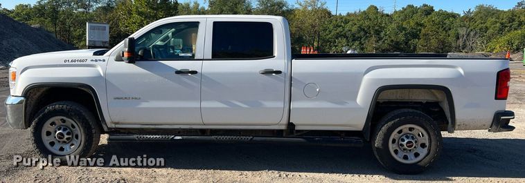 image for item NA9278 2016 GMC Sierra 3500HD Crew Cab pickup truck
