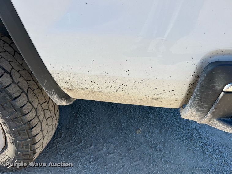 image for item NA9278 2016 GMC Sierra 3500HD Crew Cab pickup truck