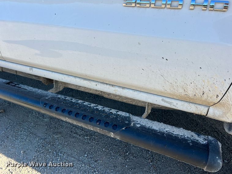 image for item NA9278 2016 GMC Sierra 3500HD Crew Cab pickup truck