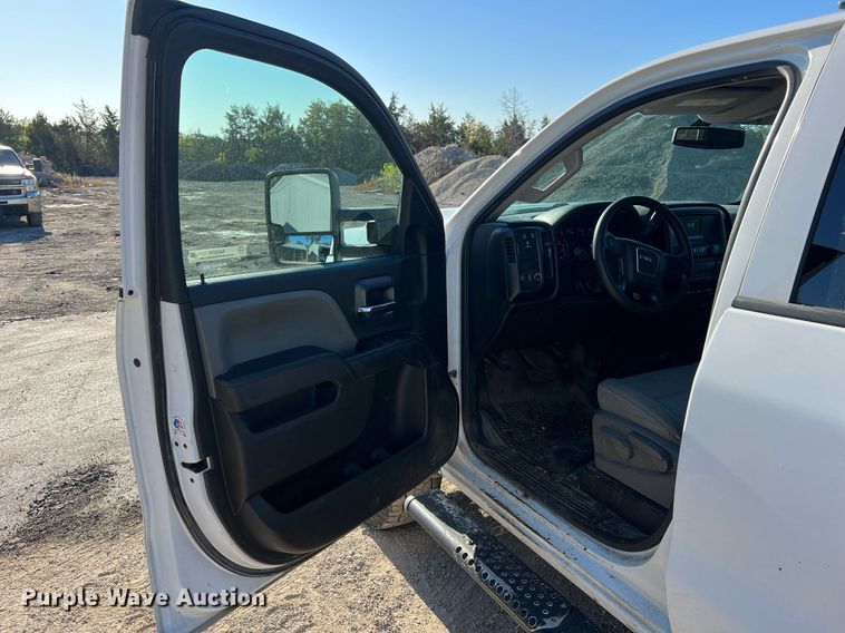 image for item NA9278 2016 GMC Sierra 3500HD Crew Cab pickup truck