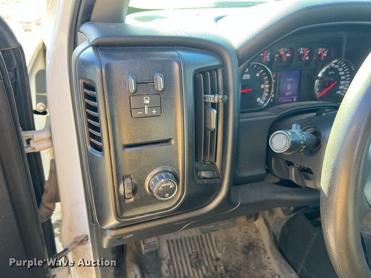 image for item NA9278 2016 GMC Sierra 3500HD Crew Cab pickup truck