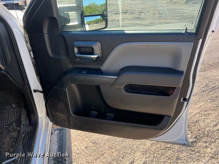 image for item NA9278 2016 GMC Sierra 3500HD Crew Cab pickup truck