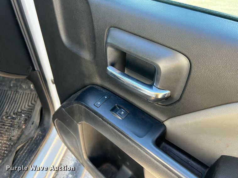 image for item NA9278 2016 GMC Sierra 3500HD Crew Cab pickup truck