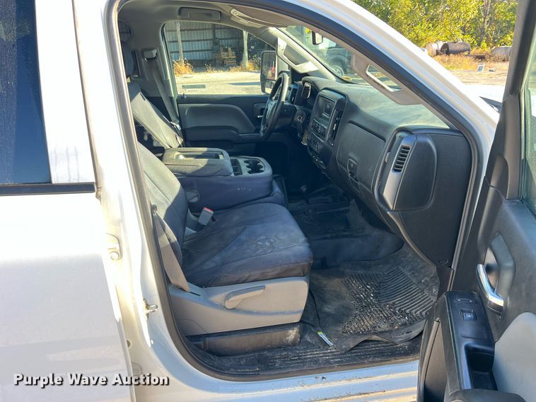 image for item NA9278 2016 GMC Sierra 3500HD Crew Cab pickup truck