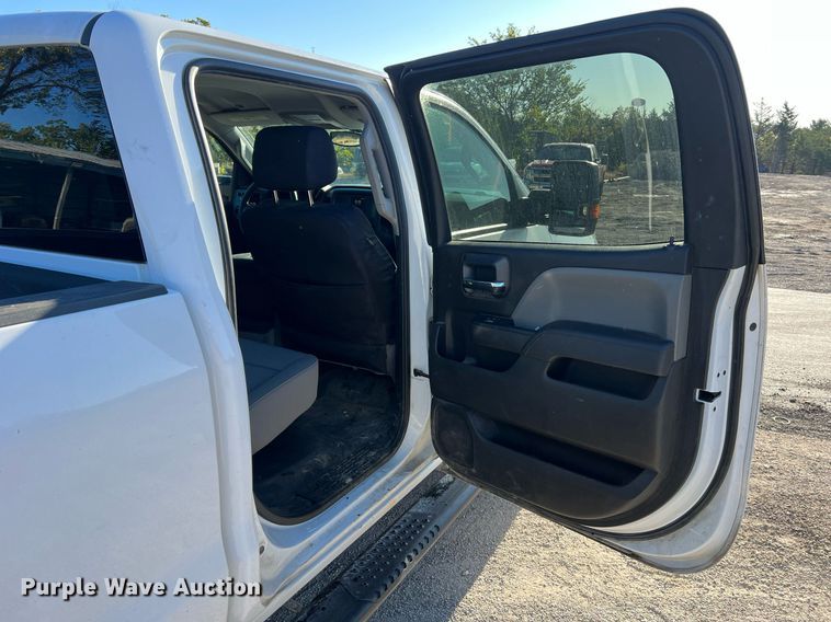 image for item NA9278 2016 GMC Sierra 3500HD Crew Cab pickup truck