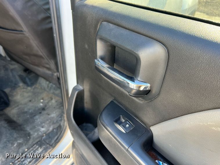 image for item NA9278 2016 GMC Sierra 3500HD Crew Cab pickup truck