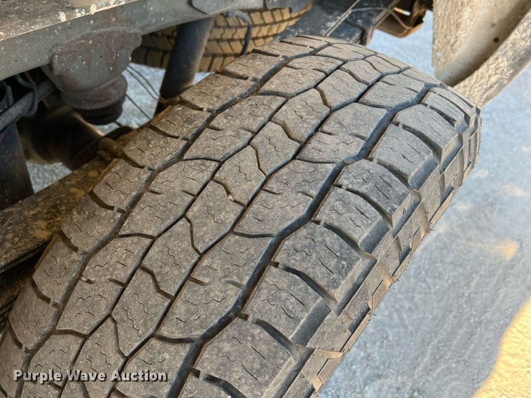 image for item NA9278 2016 GMC Sierra 3500HD Crew Cab pickup truck