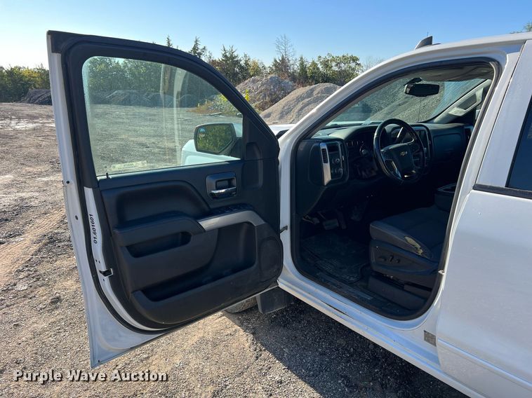 image for item NA9279 2016 Chevrolet Silverado 1500 LT Crew Cab pickup truck