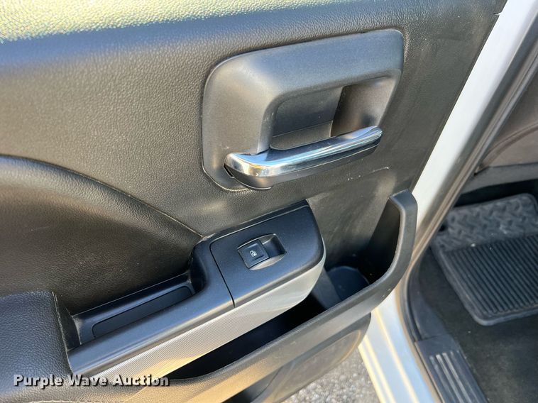 image for item NA9279 2016 Chevrolet Silverado 1500 LT Crew Cab pickup truck