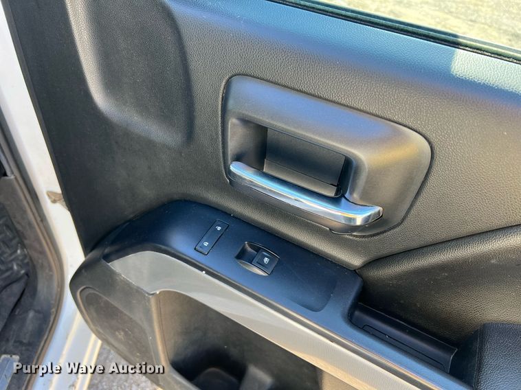 image for item NA9279 2016 Chevrolet Silverado 1500 LT Crew Cab pickup truck