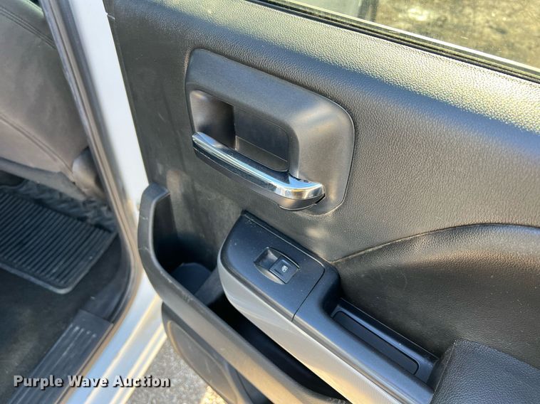 image for item NA9279 2016 Chevrolet Silverado 1500 LT Crew Cab pickup truck